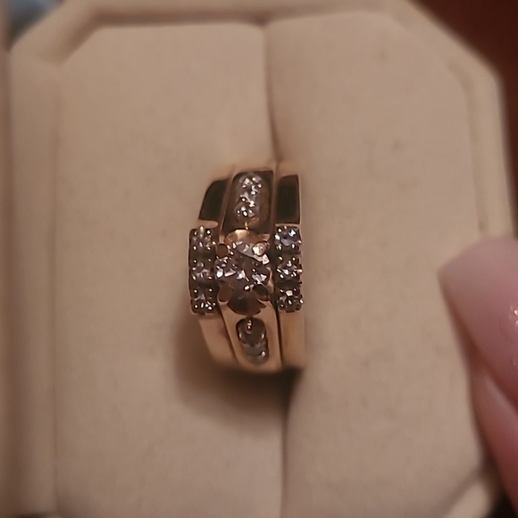 14K Diamond Ring - Picture 3 of 5